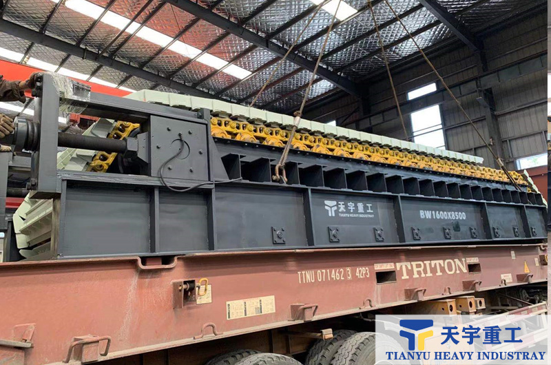 重型板喂機發貨圖