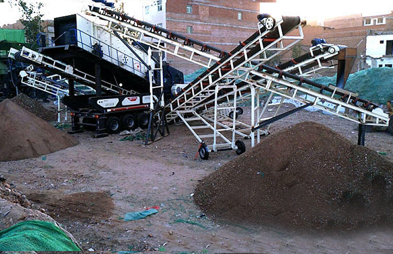 建筑垃圾移動破碎站現場施工