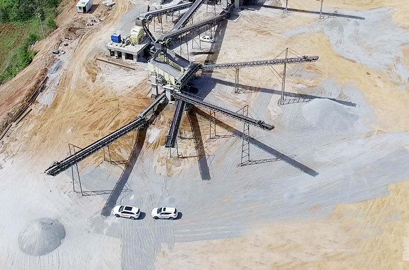 12、13石子生產(chǎn)現(xiàn)場(chǎng)