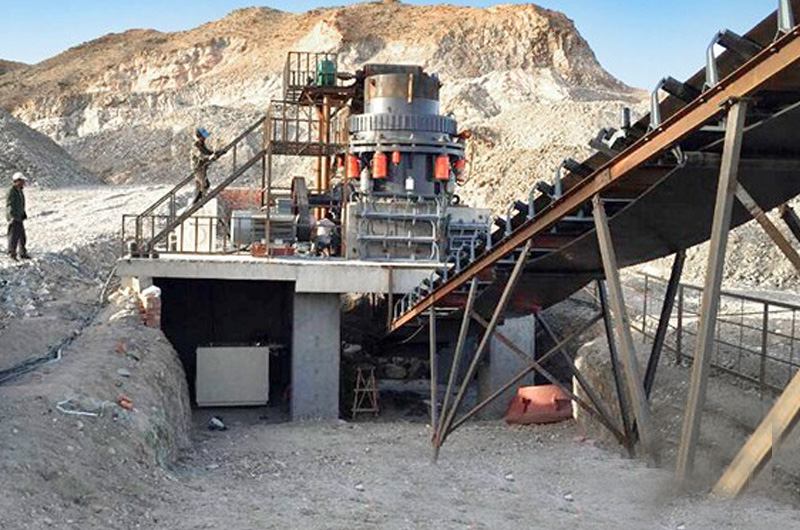 彈簧圓錐破碎機現場圖片