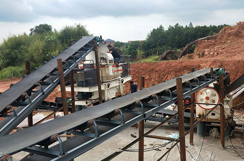 硅石制砂現場