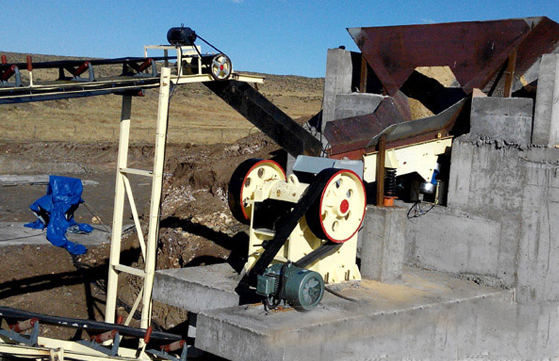 青石固定式破碎生產線